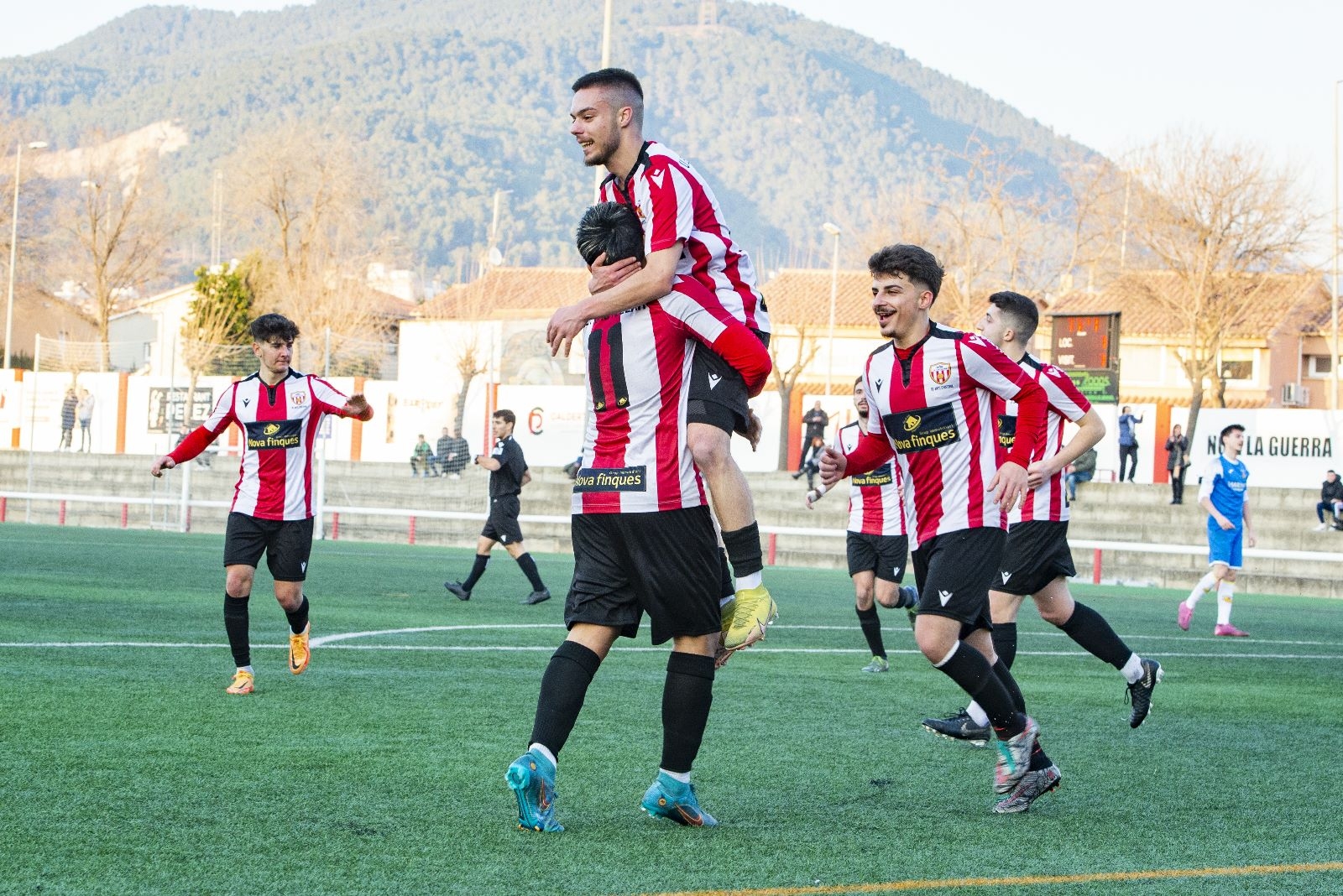 Celebració gol Castellar